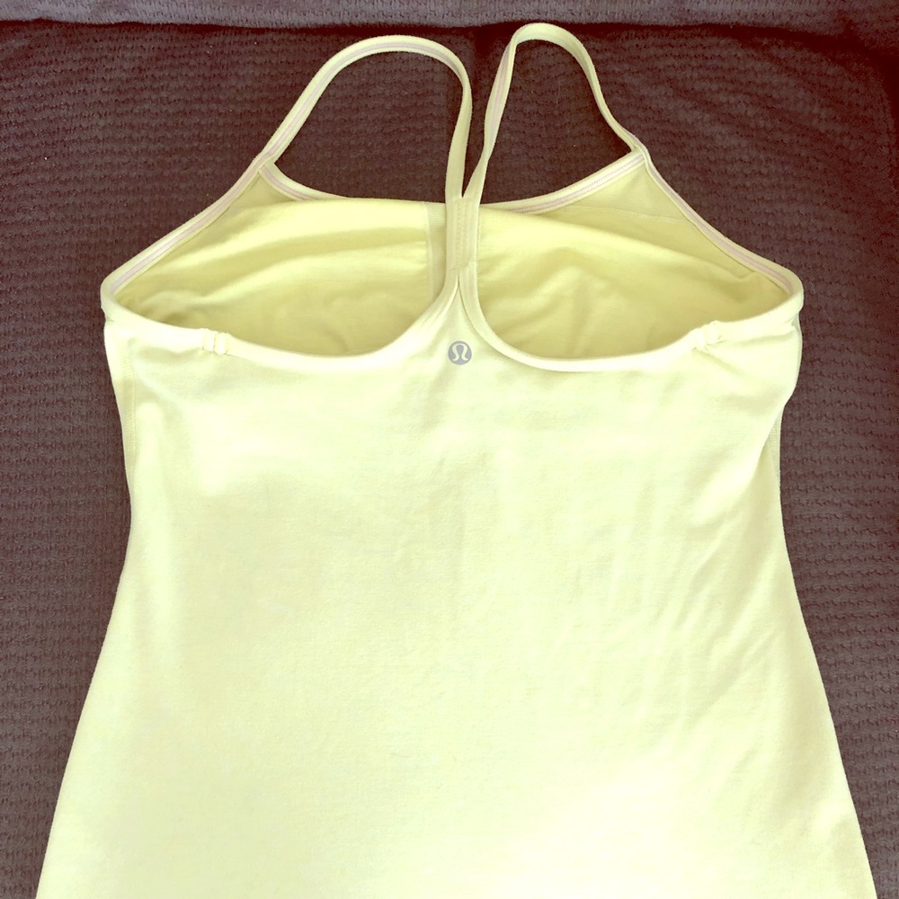 Lululemon light green tank with shelf bra